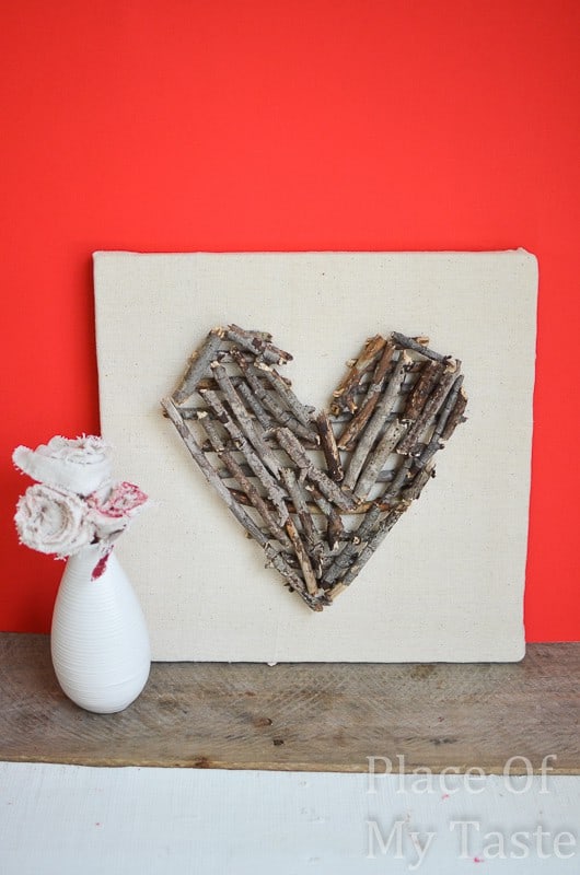 valentin napi kreatív ötlet faágakból szív