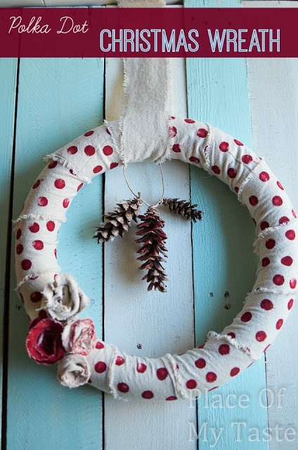 Polka Dot Christmas Wreath @placeofmytaste.com (15 of 22)