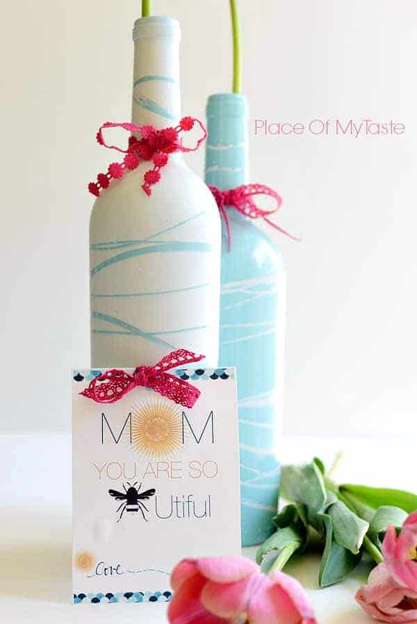 PAINTED WINE BOTTLE VASES – MOTHER’S DAY GIFT WITH PRINTABLE