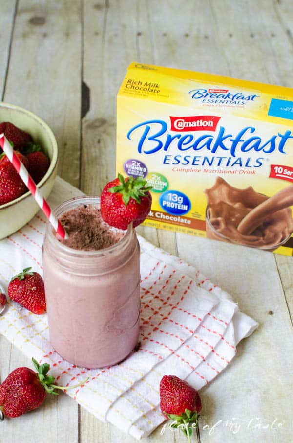 Chocolate and Strawberry Smoothie By Place Of My Taste #breakfastessentials #pmedia #ad
