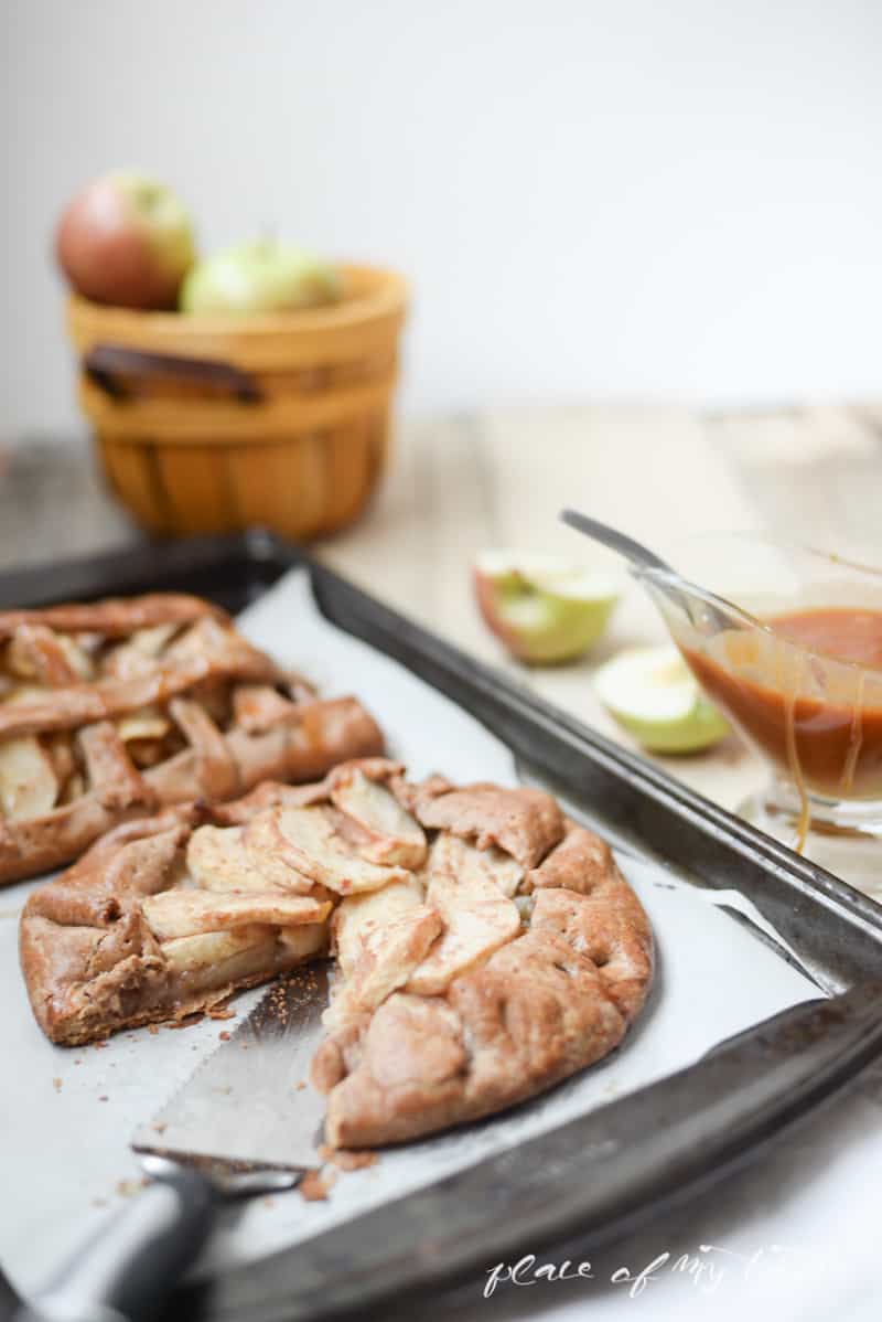 Apple Pie with Salted Caramel- Place Of My Taste.com