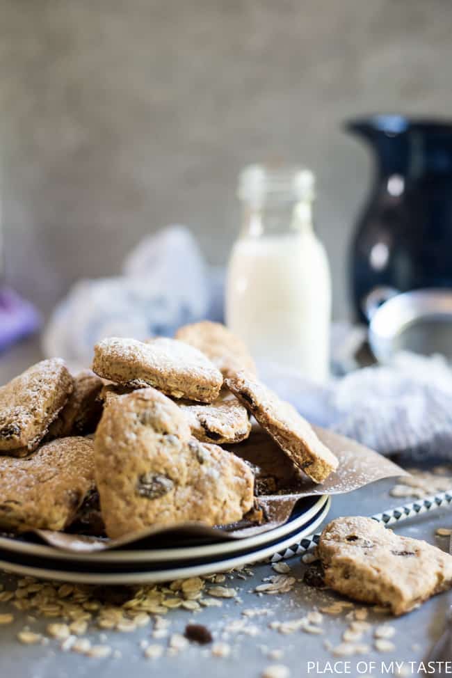 Oatmeal Cookies - This Oatmeal Raisin Cookie Recipe is delicious and perfect for dessert or snacks. 