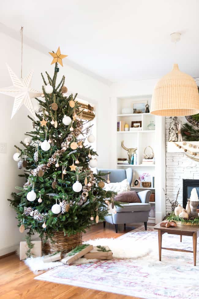 where-to-put-christmas-tree-in-small-living-room-storables