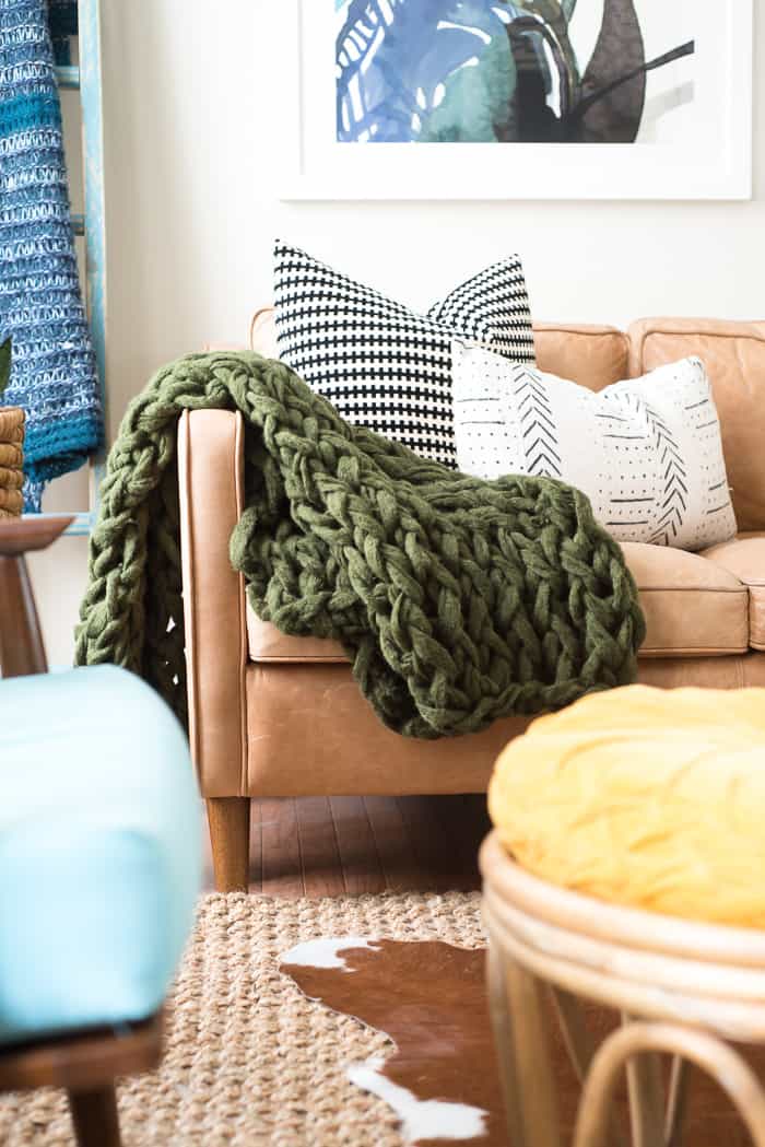 HOW TO MAKE AN ARM KNIT BLANKET