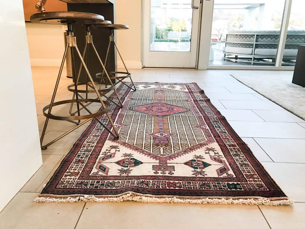 VINTAGE RUGS - TIPS ON BUYING VINTAGE RUGS FOR YOUR HOME