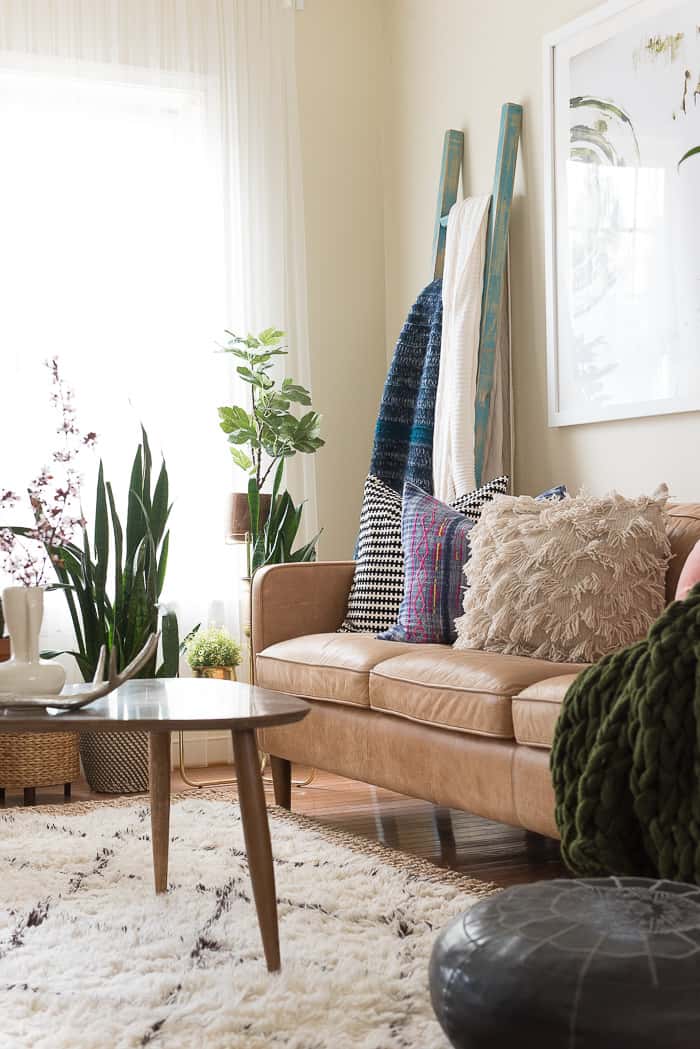 SEASONAL SIMPLICITY SPRING HOME TOUR.