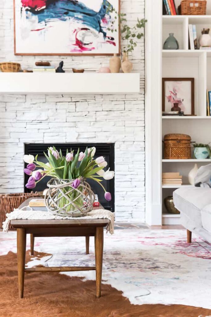 Tour: Seasonal Simplicity Home Tour for Spring time of 2017.