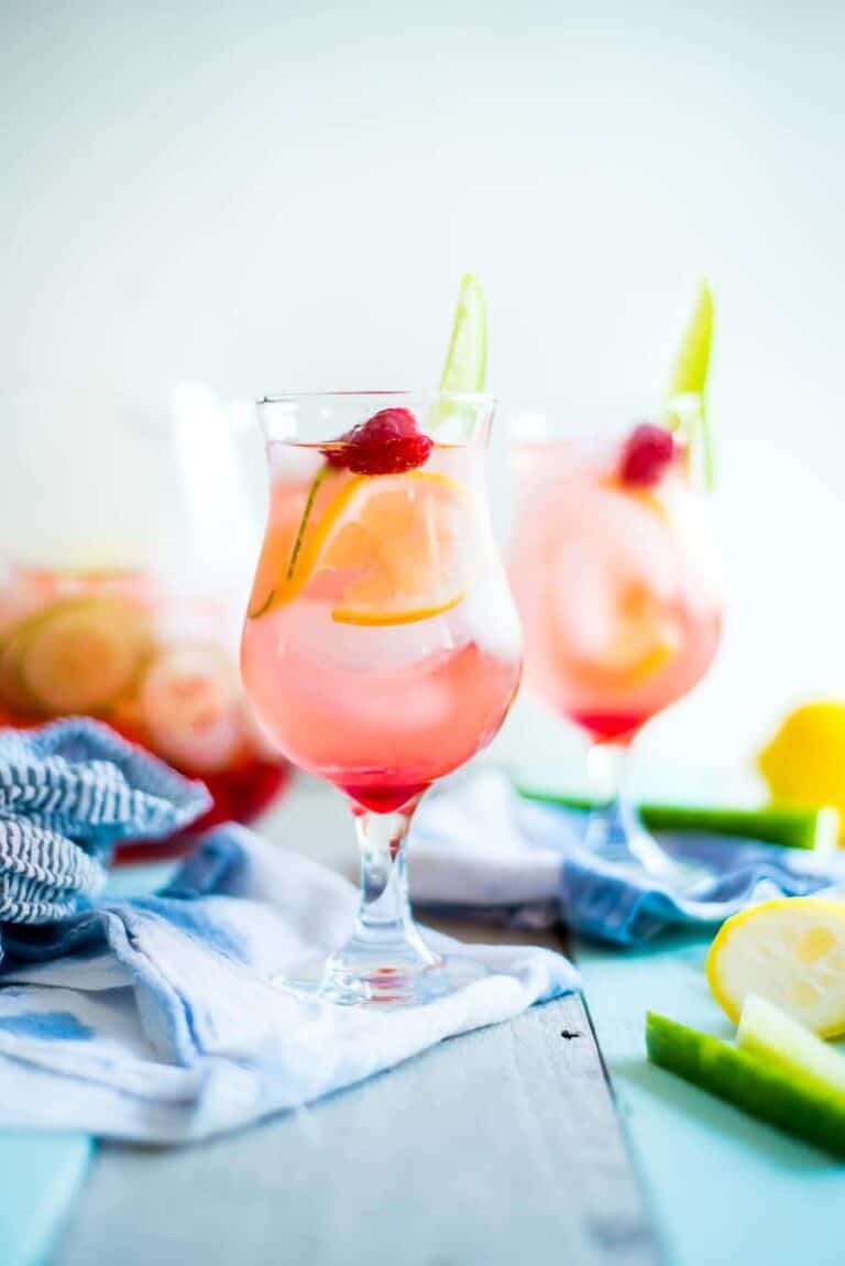 Rose Spritzer: A refreshing drink